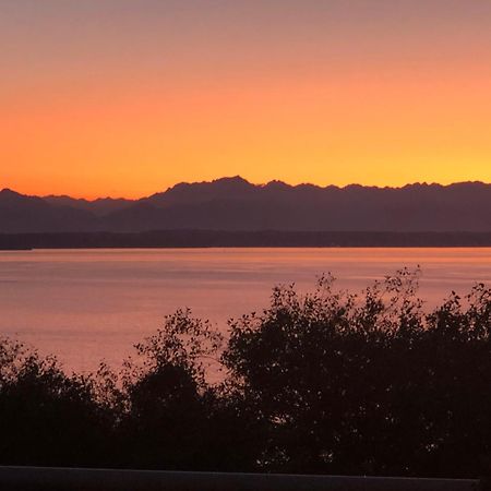 1-Bedroom Seaview Guesthouse On Seattle Luxury Estate With Views Of Olympic Mountains Esterno foto