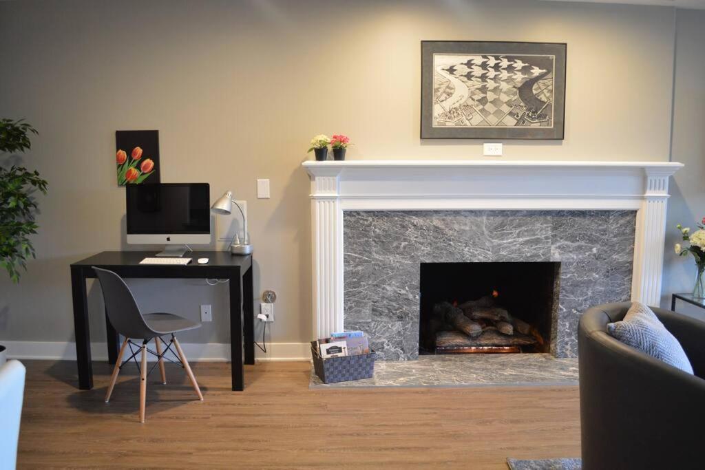1-Bedroom Seaview Guesthouse On Seattle Luxury Estate With Views Of Olympic Mountains Esterno foto