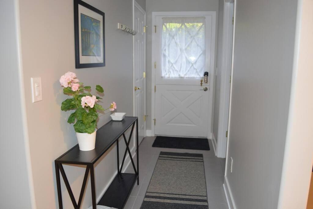 1-Bedroom Seaview Guesthouse On Seattle Luxury Estate With Views Of Olympic Mountains Esterno foto