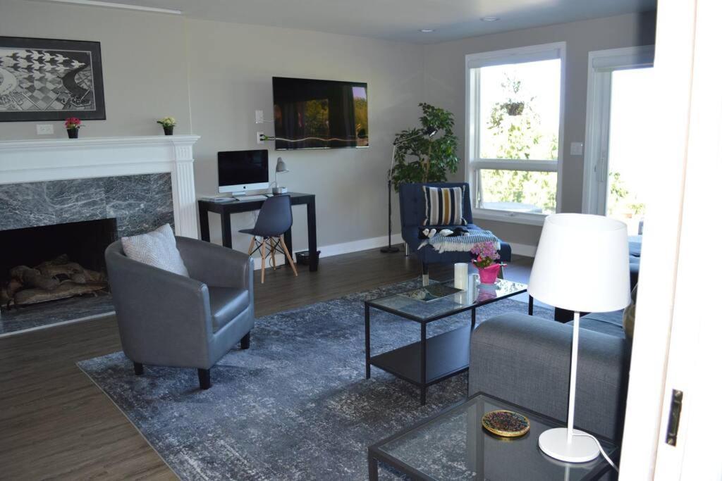 1-Bedroom Seaview Guesthouse On Seattle Luxury Estate With Views Of Olympic Mountains Esterno foto