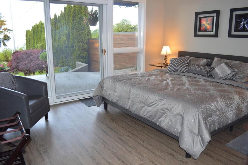 1-Bedroom Seaview Guesthouse On Seattle Luxury Estate With Views Of Olympic Mountains Esterno foto