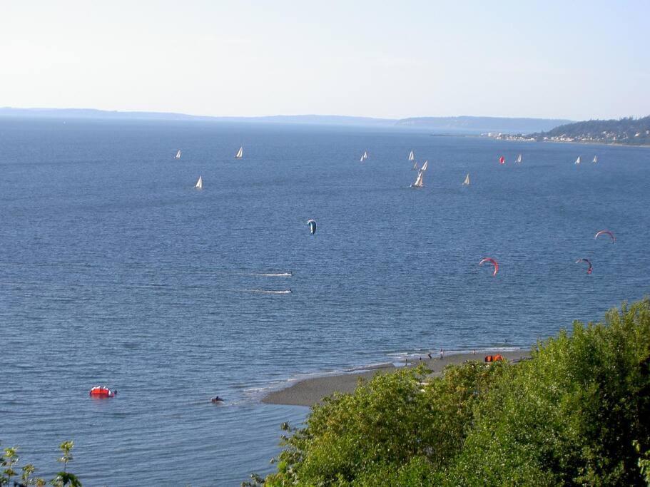 1-Bedroom Seaview Guesthouse On Seattle Luxury Estate With Views Of Olympic Mountains Esterno foto
