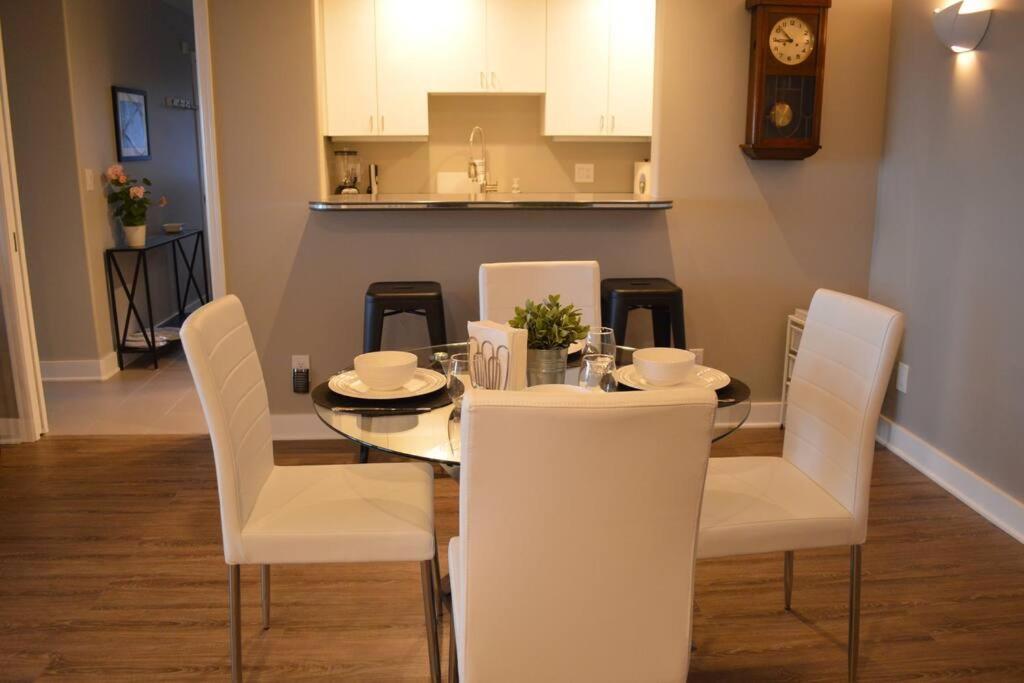 1-Bedroom Seaview Guesthouse On Seattle Luxury Estate With Views Of Olympic Mountains Esterno foto